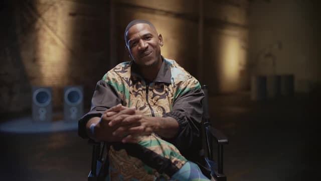 S05:E01 - Stevie J