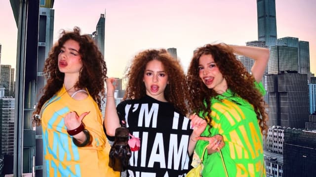 S01:E05 - Kalogeras Sisters Go to Miami!