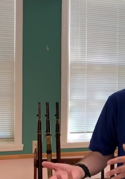 S01:E09 - War Department_ Confederate Gun Collection at the Greensboro History Museum Episode 9 poster