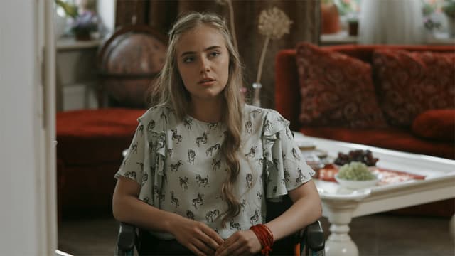 S01:E02 - Shadows and Secrets