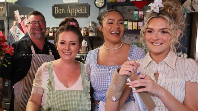 S01:E06 - The Diner Darlings