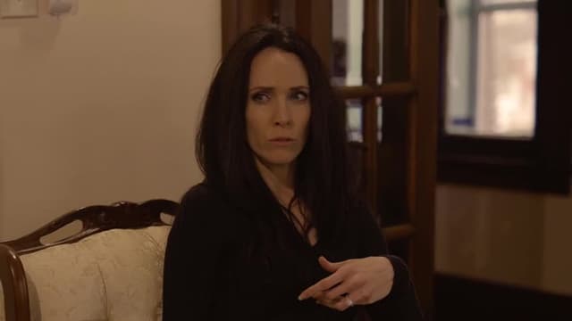 S01:E03 - Chapter 3
