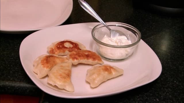 S02:E11 - A Bird in the Hand... Bag