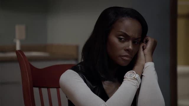 S04:E08 - Praying for Light