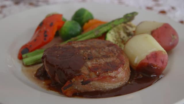 S01:E13 - Westwind Inn