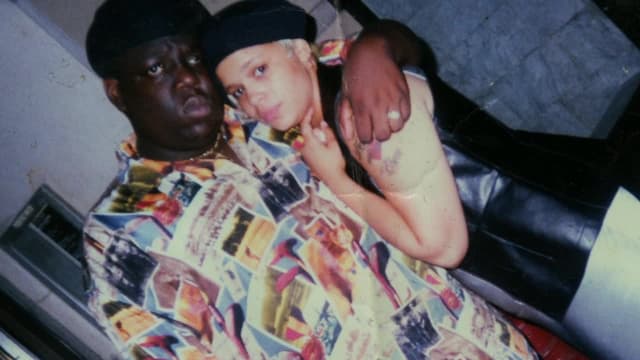 S01:E02 - Faith Evans and Notorious B.I.G.