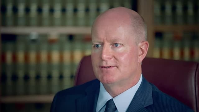 S03:E08 - Martin MacNeill