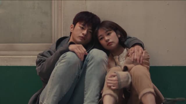 S01:E12 - Episode 12