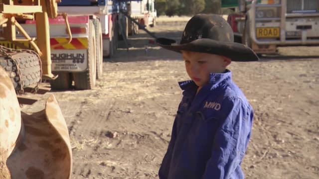 S07:E01 - Gritty Beach Run