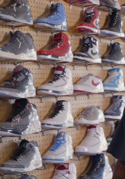 S01:E19 - YG, Halsey and Michael B. Jordan Go Sneaker Shopping With Complex poster