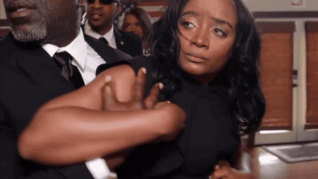 S01:E02 - Going Through the Storm