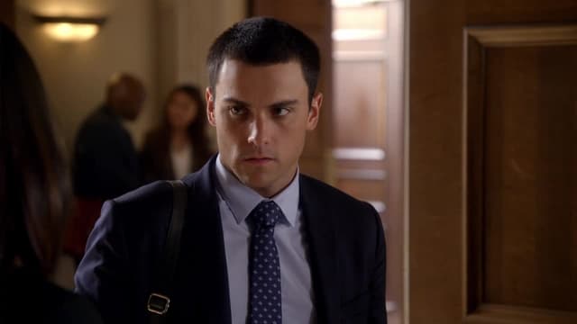 S04:E07 - Nobody Roots for Goliath