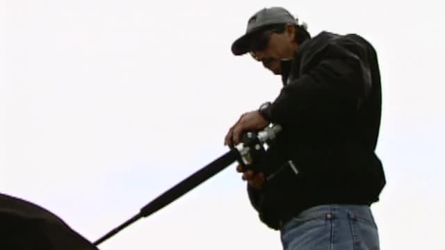 S03:E01 - Hunting Hunters: Shark Fishing at San Onofre