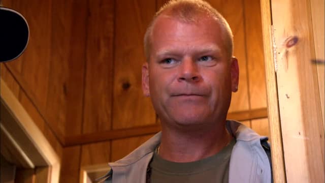 S07:E03 - Paradise Island