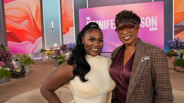 S05:E02 - Danielle Brooks/LE SSERAFIM