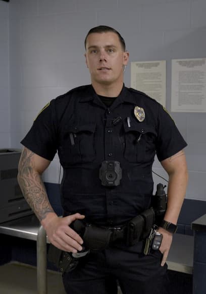 Watch Police 24/7 S02:E20 - On the Edge - Free TV Shows | Tubi