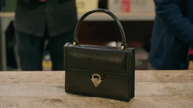 S08:E26 - Designer Handbag, Dad's Tractor, Sindy, Gopal's Scissors