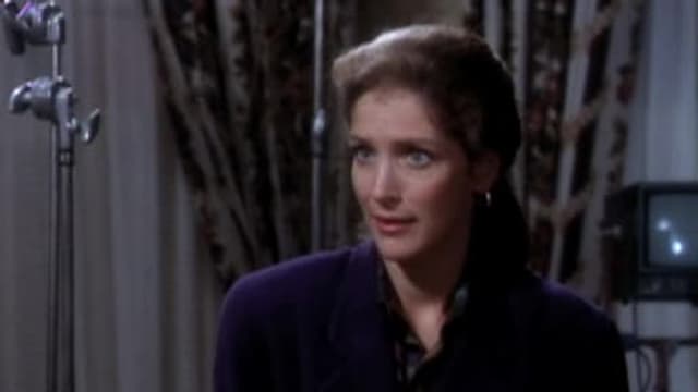 S03:E17 - Moving Pictures