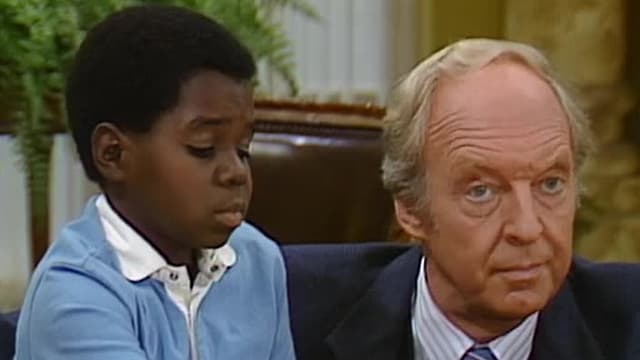 S07:E701 - Bed-Wetting