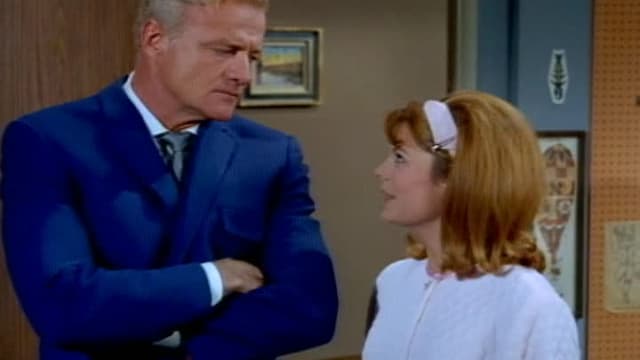 S02:E08 - The Toy Box