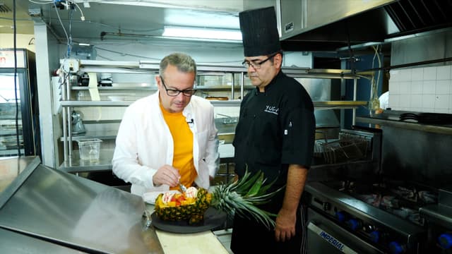 S01:E03 - Miami: Cuban Food