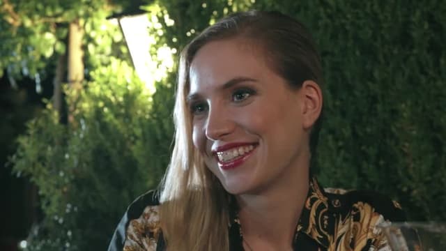 S01:E09 - The Painting Job