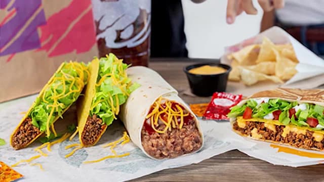 S02:E07 - The Food Court / The Dollar Menu