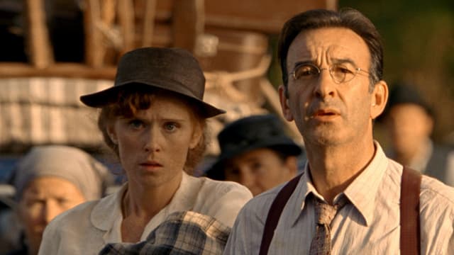 S01:E02 - Chaos (June 24, 1940)