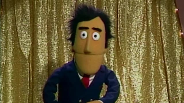 S19:E100 - Maria and Luis Get Engaged