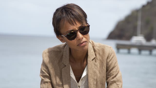 S01:E01 - Les Anses d'Arlet