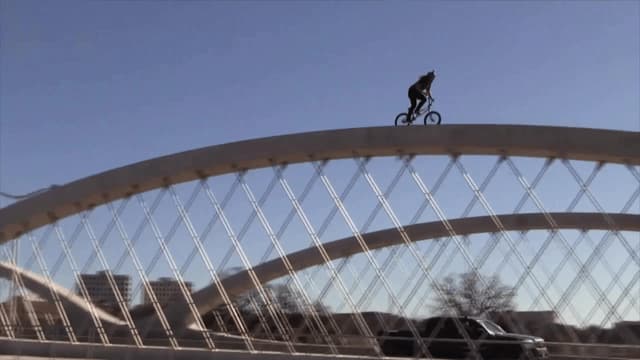 S01:E09 - A Fail of Two Cities