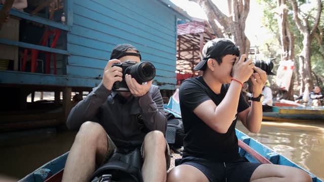 S01:E17 - The Floating Village