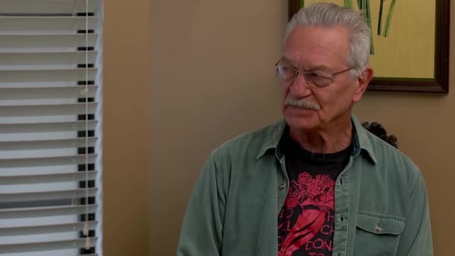 S01:E01 - Late Middle Age