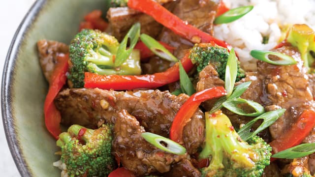 S04:E15 - Stir-Fried Beef and Pork