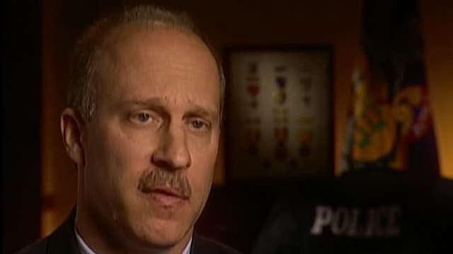 T10:C34 - S10:E34 - Asesinato en el menú