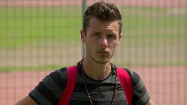 S01:E03 - The Basement