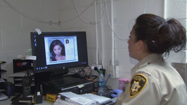 S04:E17 - Fight Night