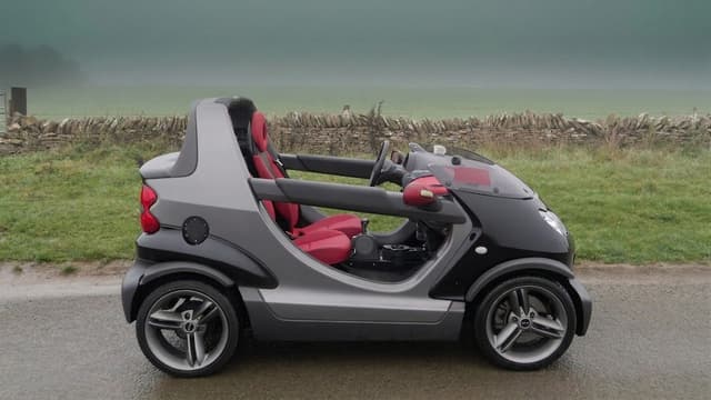 S01:E08 - A Car With No Interest in Your Long Term Survival - Smart Crossblade (2002) + the GBP 250,000 Bentley They Couldn’t Sell (But Everyone Wants Now) - Bentley Brooklands Coupe 2008