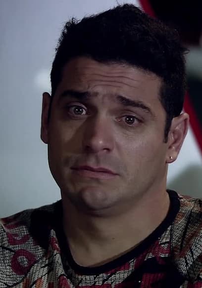 S01:E107 - Desconfie De Un Hombre Que... poster