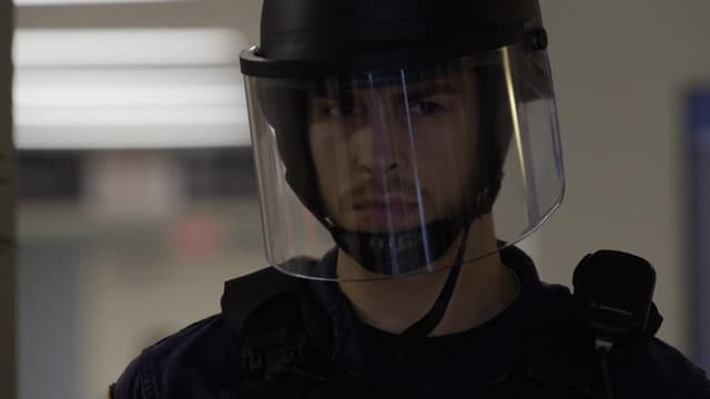 S01:É03 - S01:E03 - Be Angry at the Sun