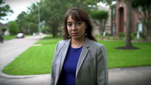 S01:E04 - Harvey Hammers Houston