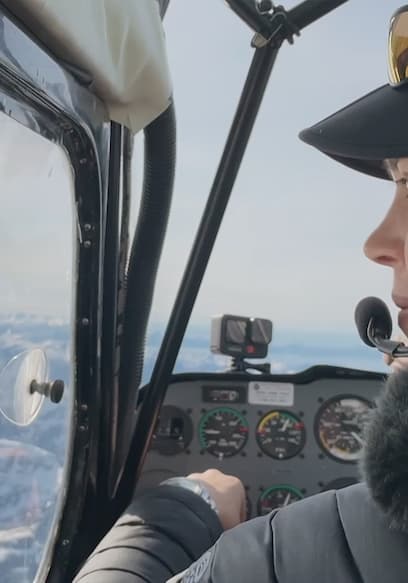 S01:E01 - Alaska: Flying on the Edge of Ice poster