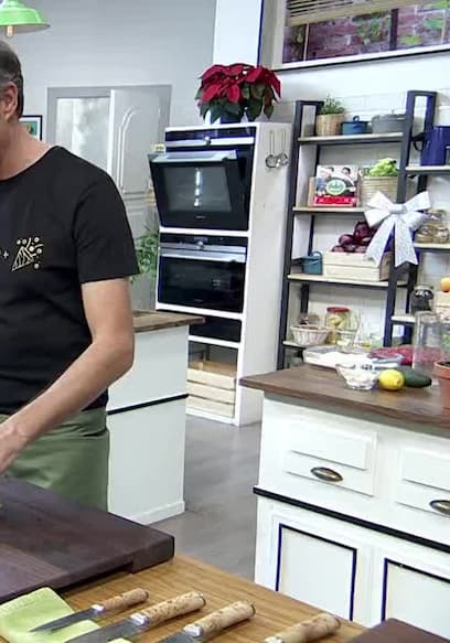 S01:E12 - Carrilleras ibéricas con plátano y tiramisú de turrón poster