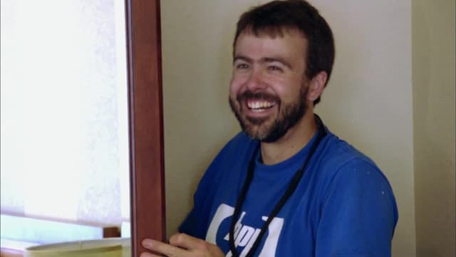 S02:E01 - Bedroom Gets Some Style