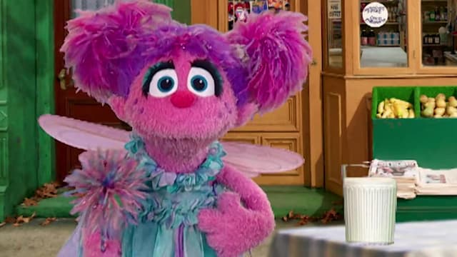 T38:C07 - S38:E07 - Big Bird Breaks Elmo's Tricycle