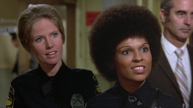 S01:E12 - The Good Die Young