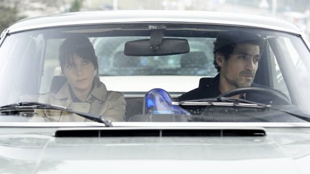 S01:E01 - Blood Ties