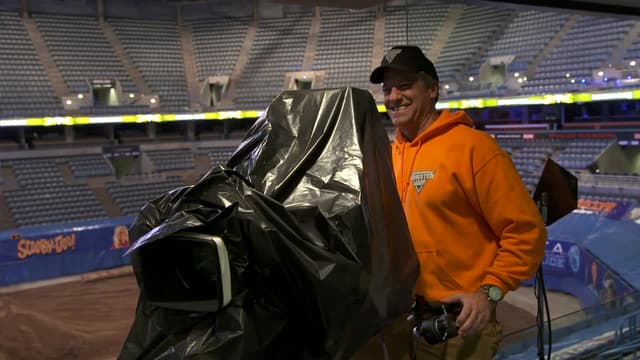 S01:E14 - Monster Jam