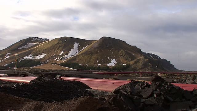 S02:E09 - Iceland: Fire and Ice