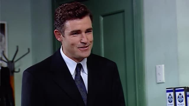 S09:E15 - Sins of the Father